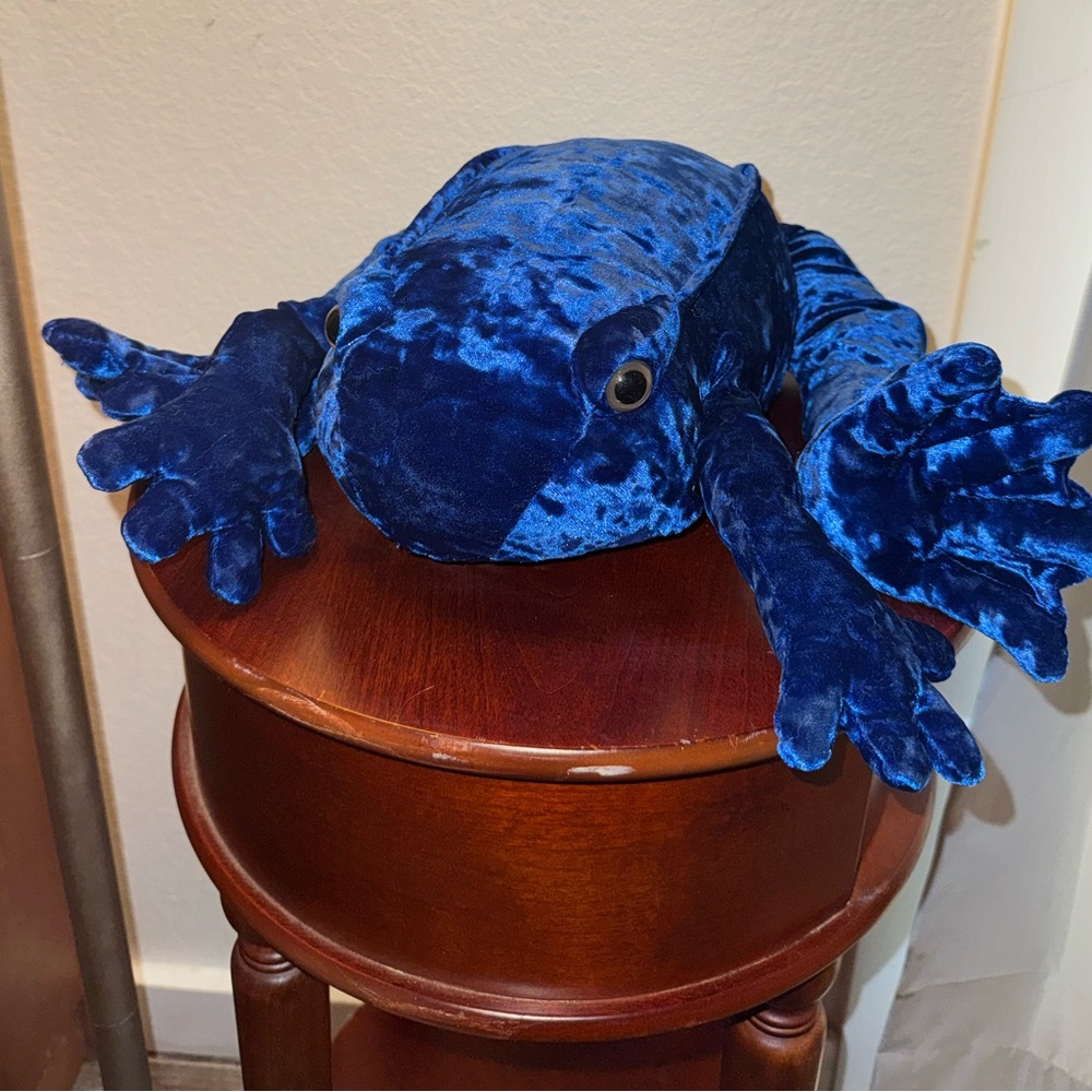 Vintage Commonwealth VELVET FROG Solid Blue Pattern 22" Stuffed Animal